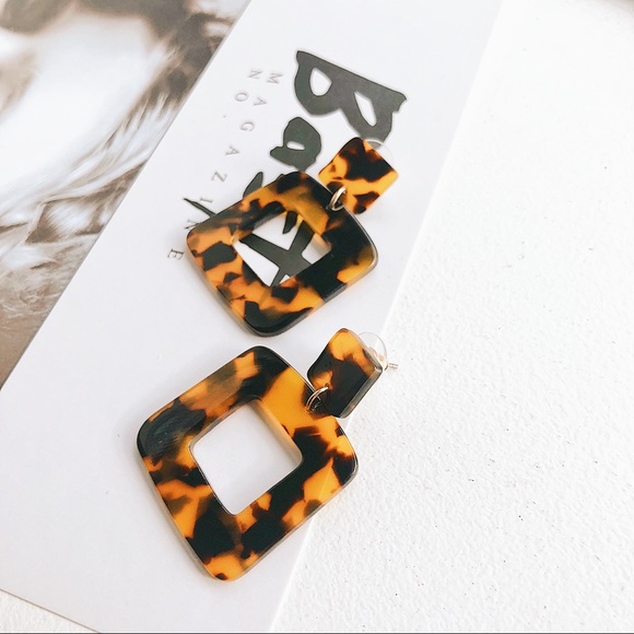 Dark Tortoise Shell Square Drop Earrings - Picture 5 of 6